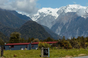 Te Awa Cottages